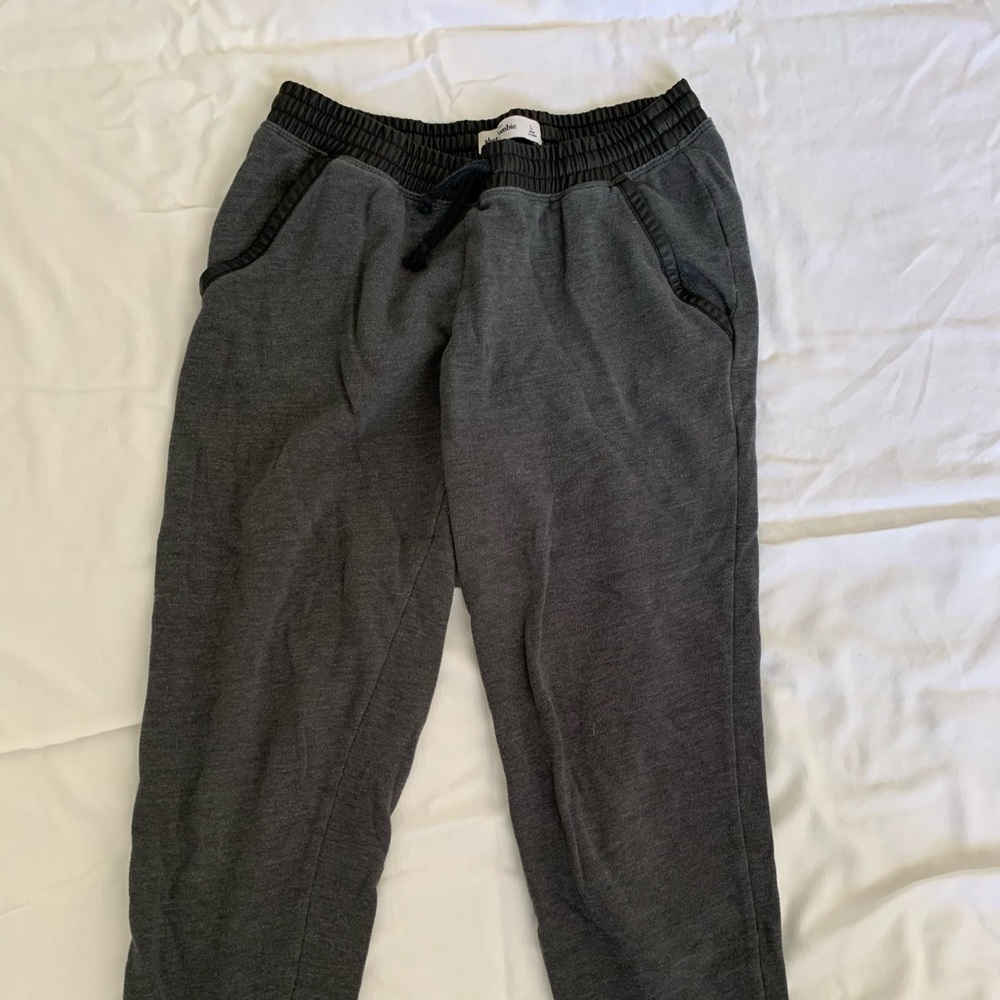 Abercrombie grey joggers with elastic waist band